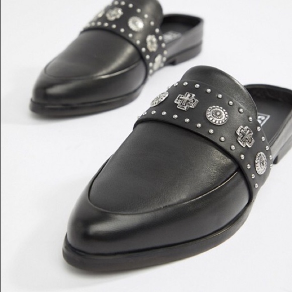 NWT Sol Sana Leather Stud Mules